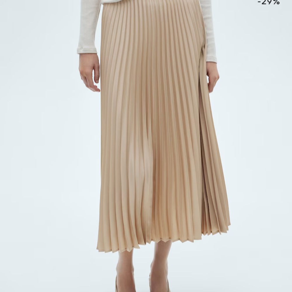 MANGO brown silk pleated skirt. Only worn once! Excellent condition .